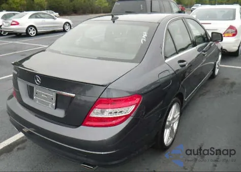 2009 Mercedes-Benz C350 из США, поврежденный, VIN WDDGF56XX9R052670